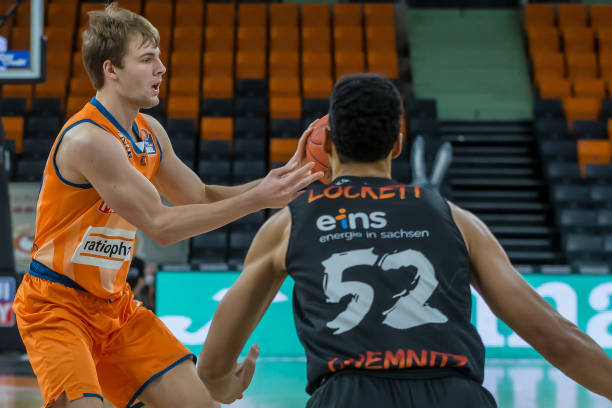 但他的跑位 但他的跑位