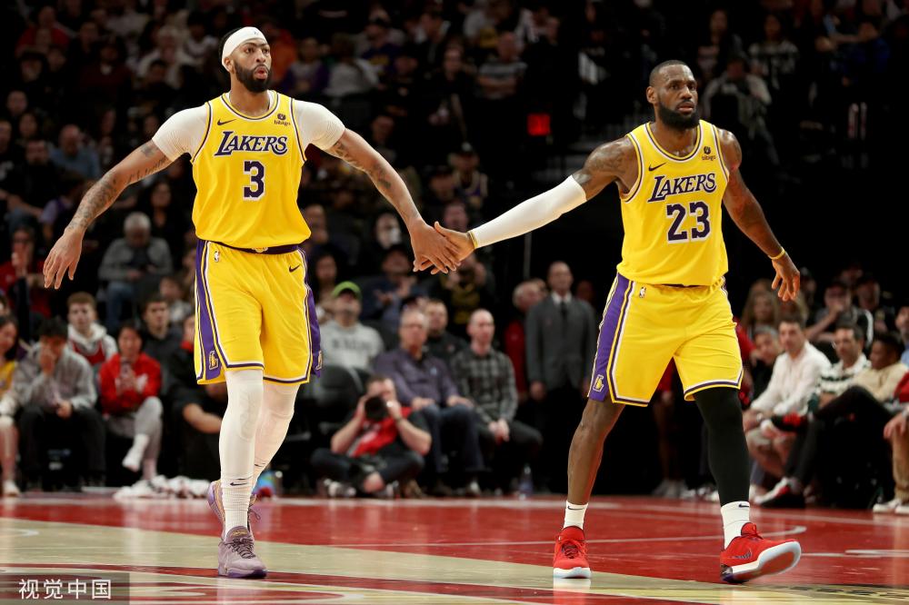 持高水准的 持高水准的