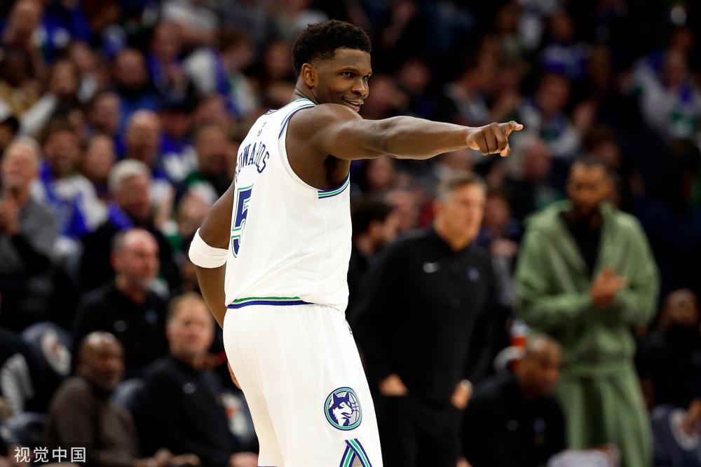 在两队交锋 在两队交锋