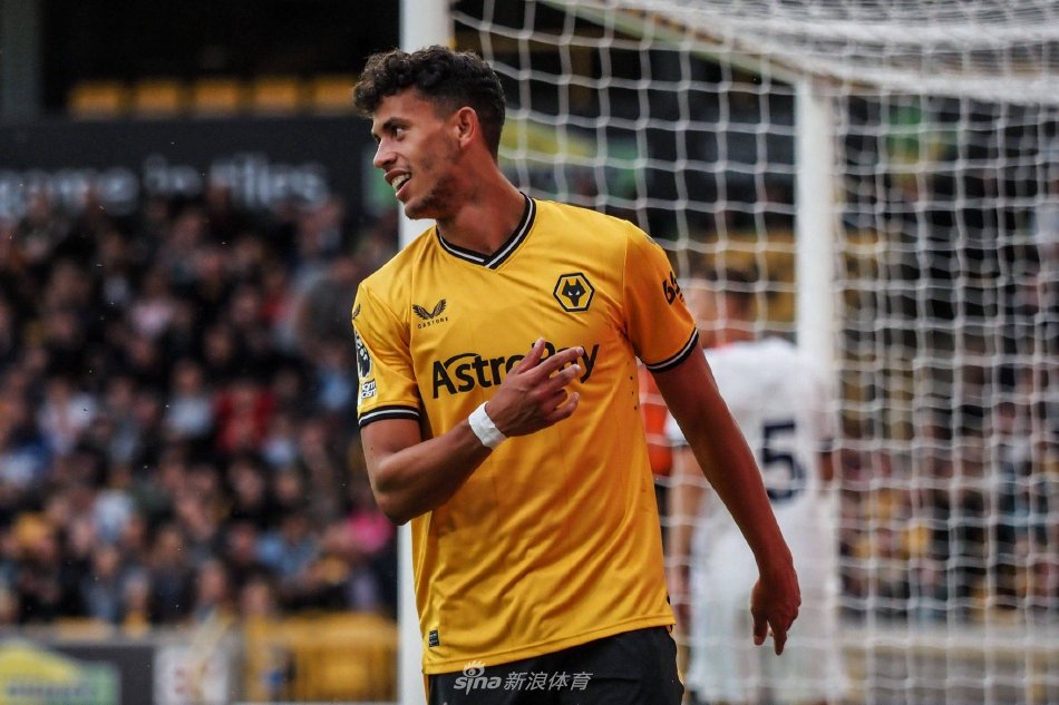 一纸解雇声 一纸解雇声